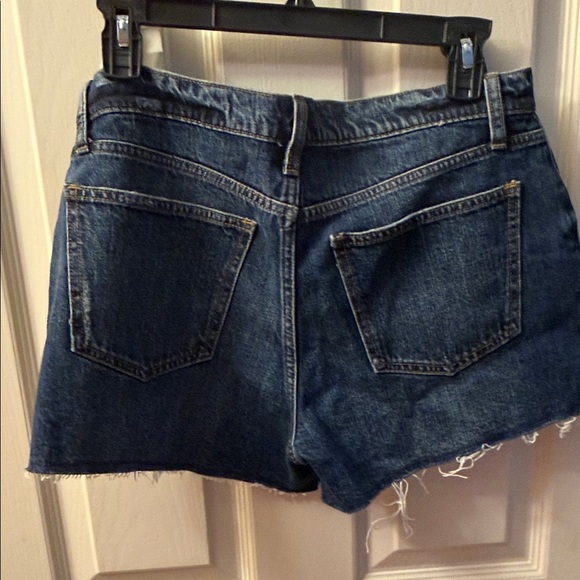 GAP Women's Distressed Blue Jean Shorts - Picture 5 of 6